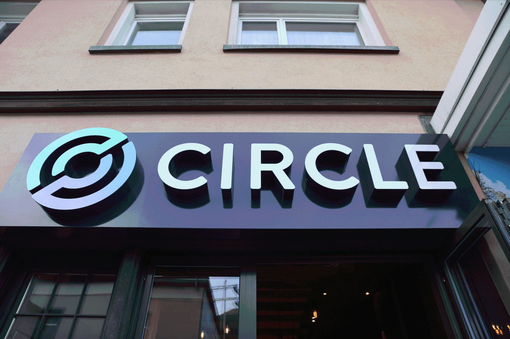 告别野蛮生长！Circle上市，Web3能否借道华尔街“登堂入室”？